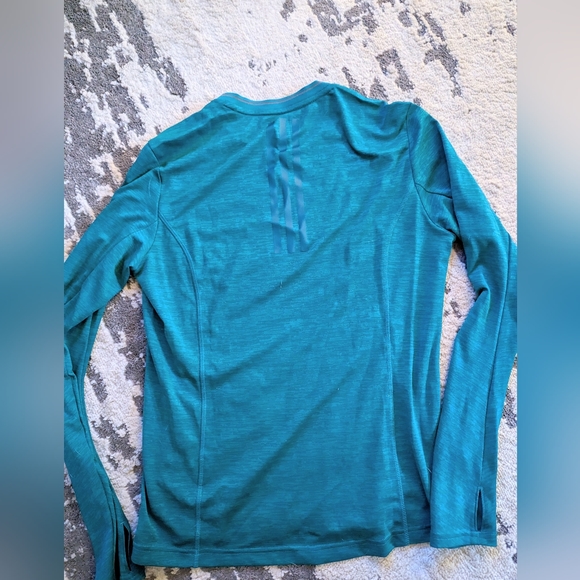 Adidas Climalite running shirt - Picture 3 of 4